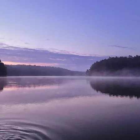 Anika Dom W Lesie Nad Jeziorem Slupinko