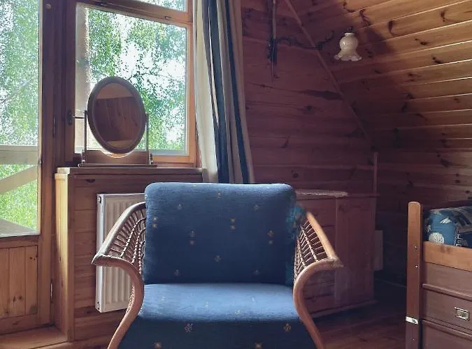 Anika Dom W Lesie Nad Jeziorem Slupinko Semesterbostad